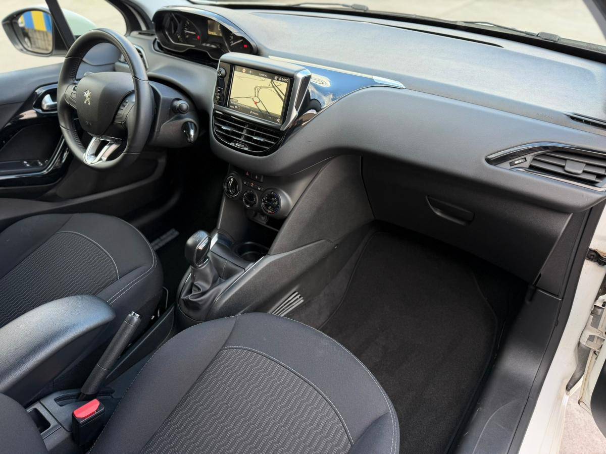 peugeot-208-2019-gasolina-1199cc