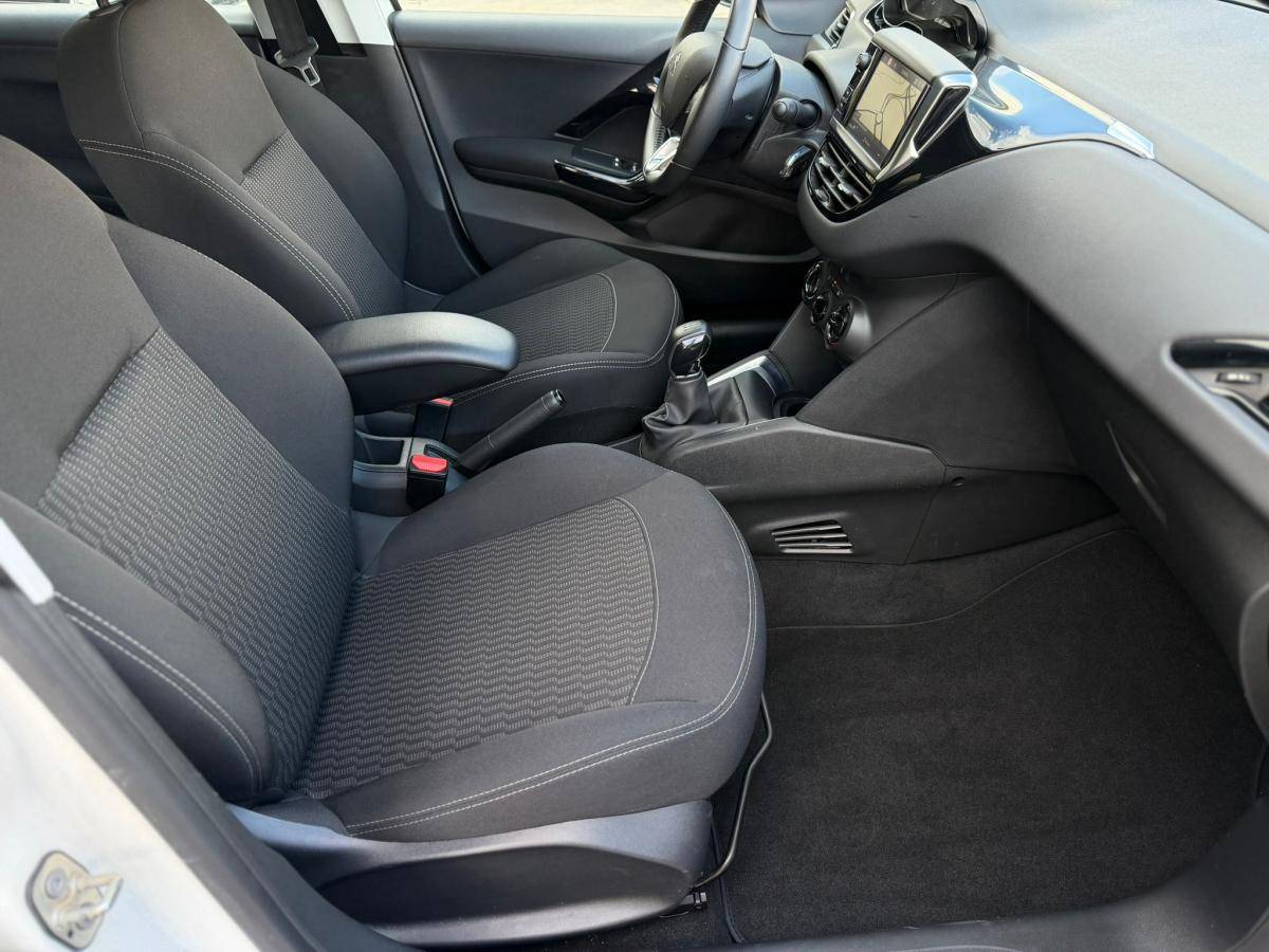 peugeot-208-2019-gasolina-1199cc