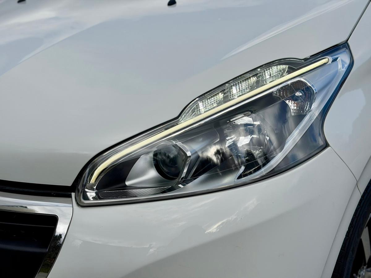 peugeot-208-2019-gasolina-1199cc