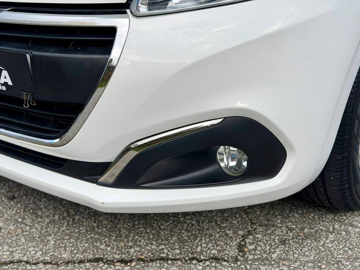 peugeot-208-2019-gasolina-1199cc