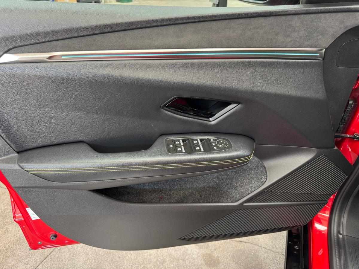 renault-megane-2022-eletrico-0cc