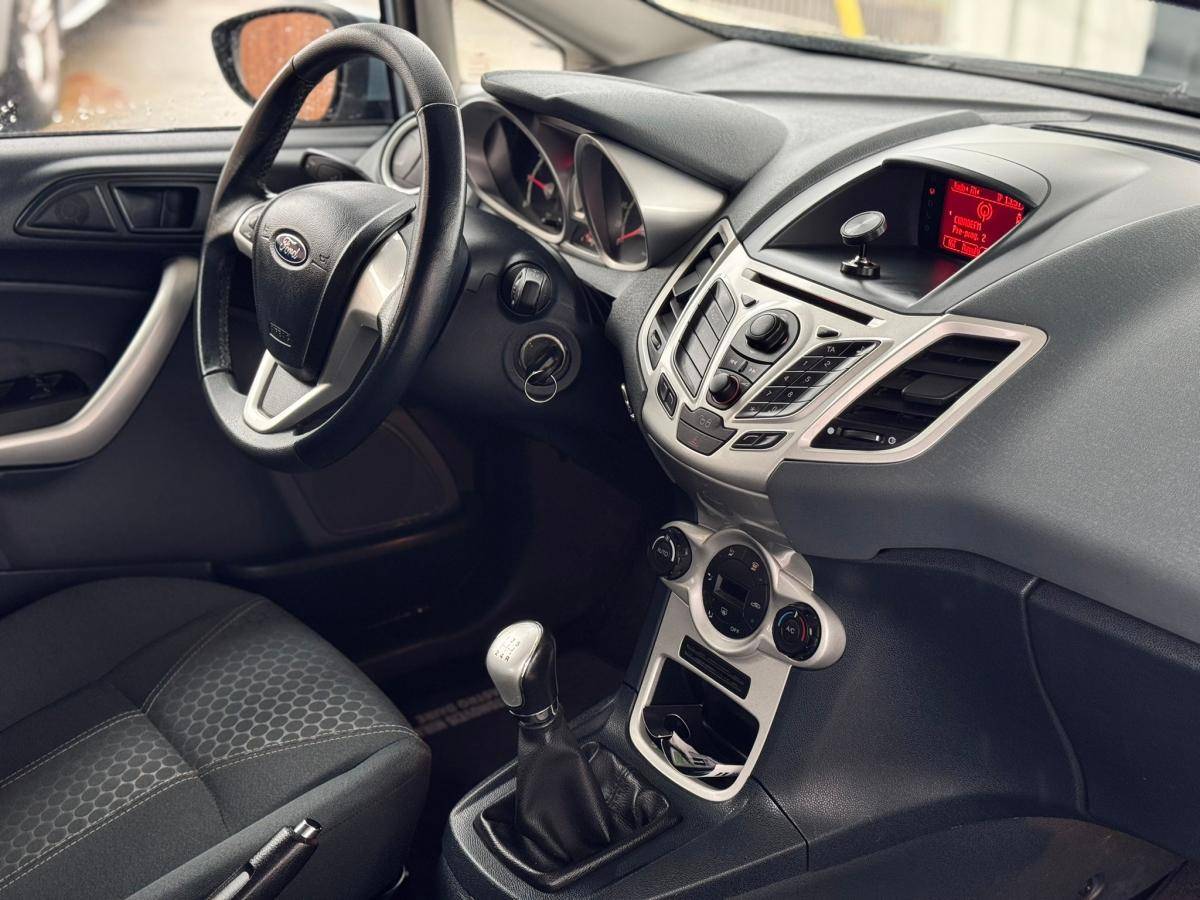 ford-fiesta-2010-gasolina-1242cc