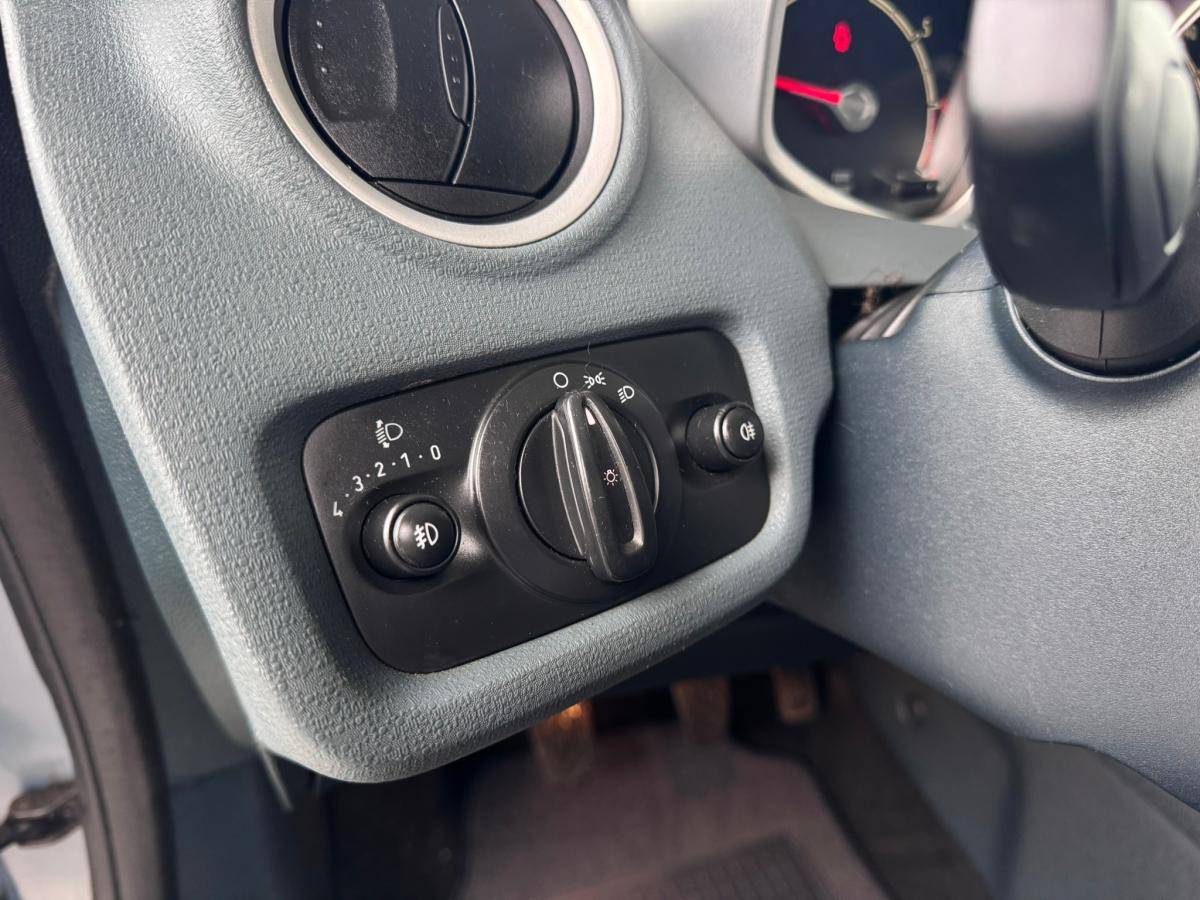 ford-fiesta-2010-gasolina-1242cc