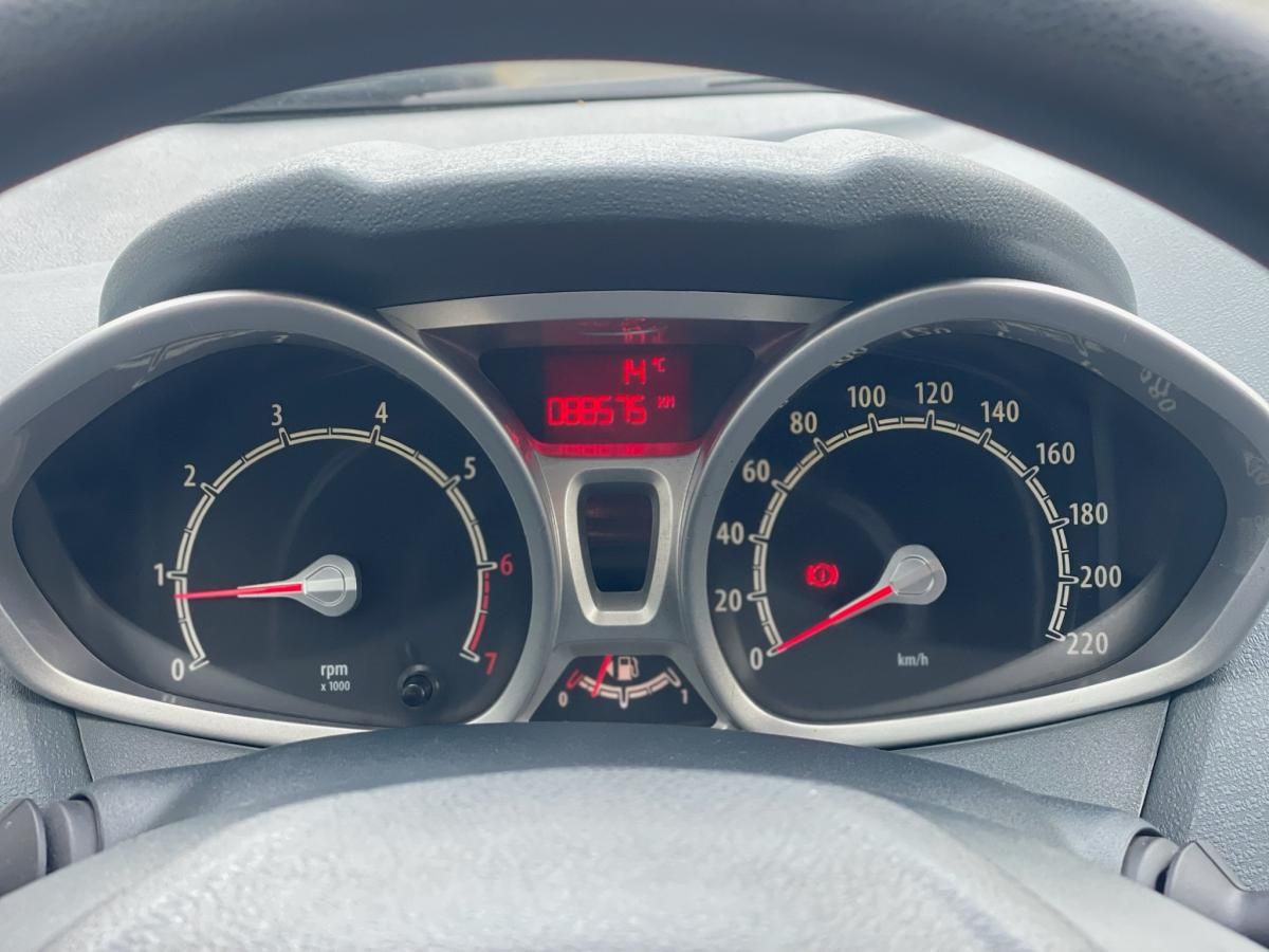 ford-fiesta-2010-gasolina-1242cc
