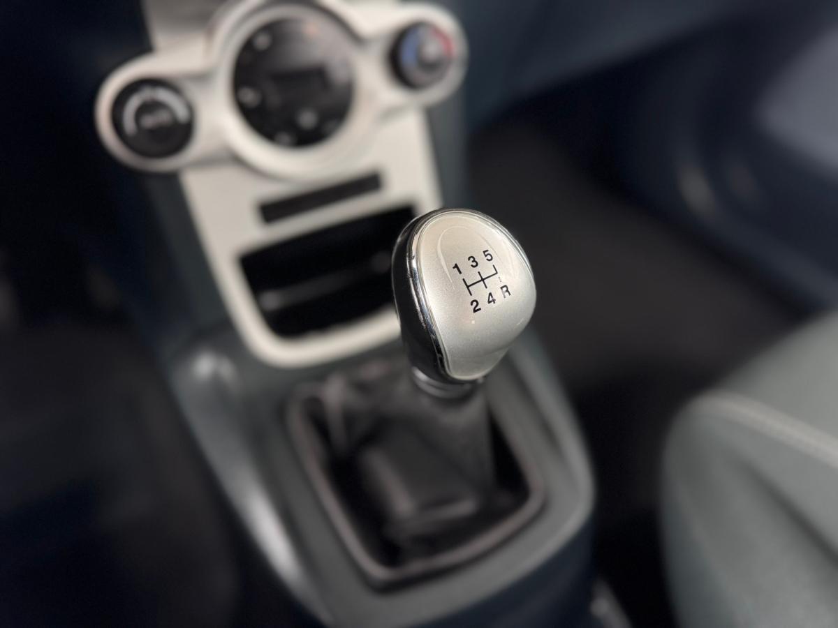 ford-fiesta-2010-gasolina-1242cc