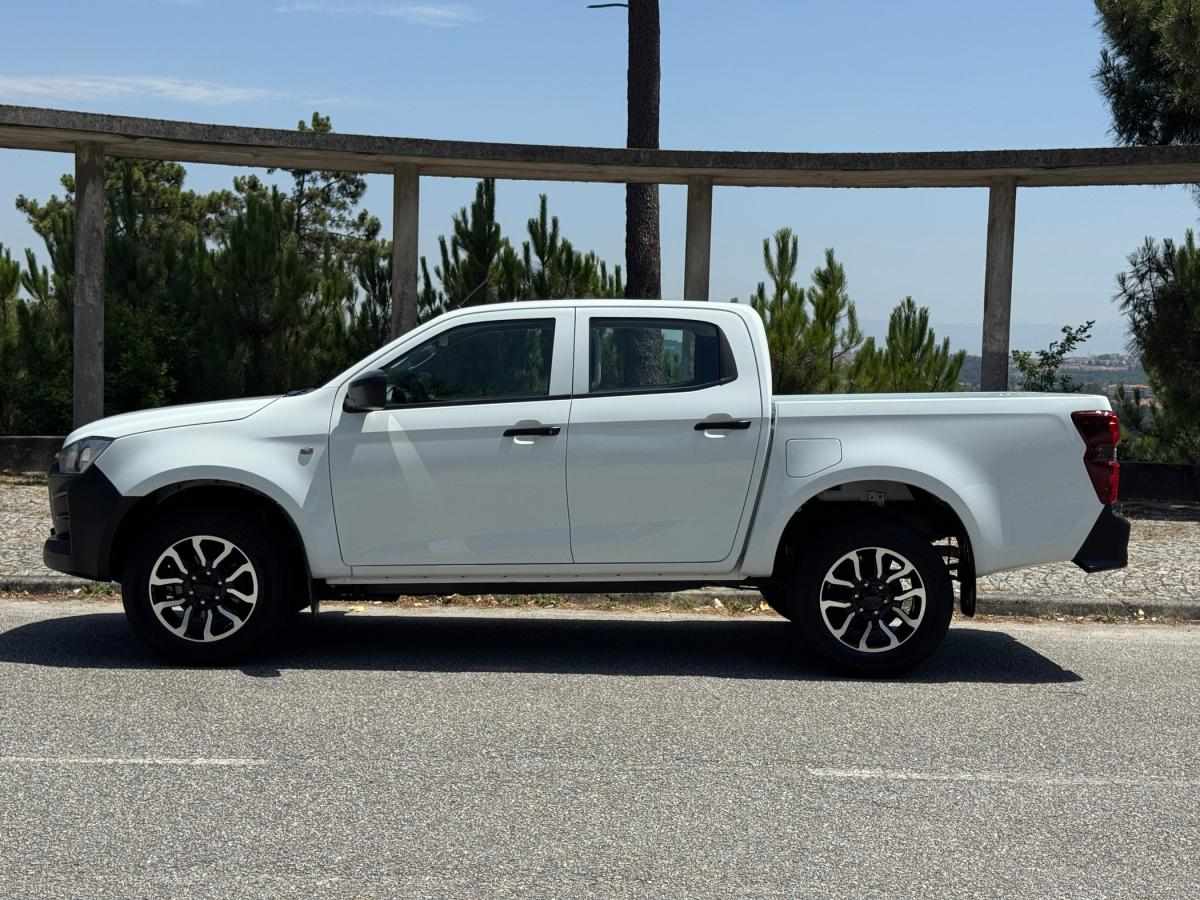 isuzu-d-max-2023-diesel-1898cc