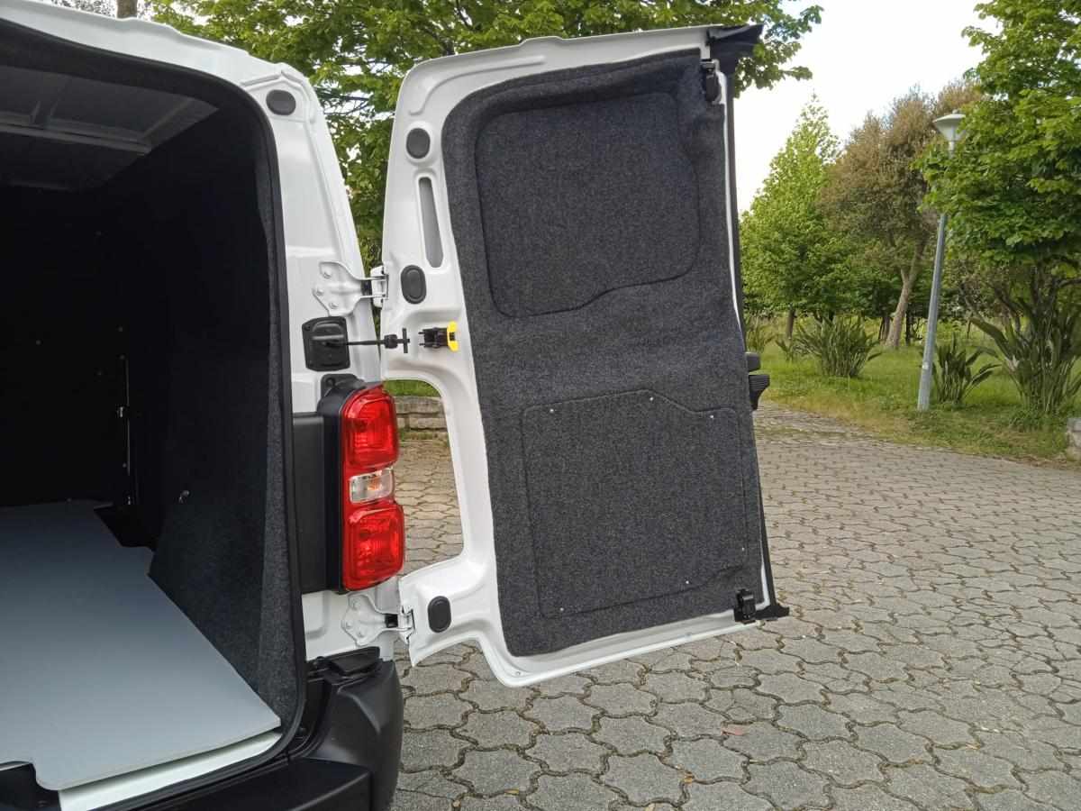 peugeot-expert-2-0-bluehdi-2025-diesel-1997cc