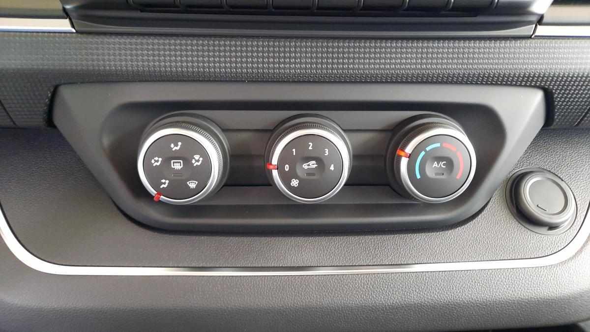renault-trafic-2023-diesel-1997cc