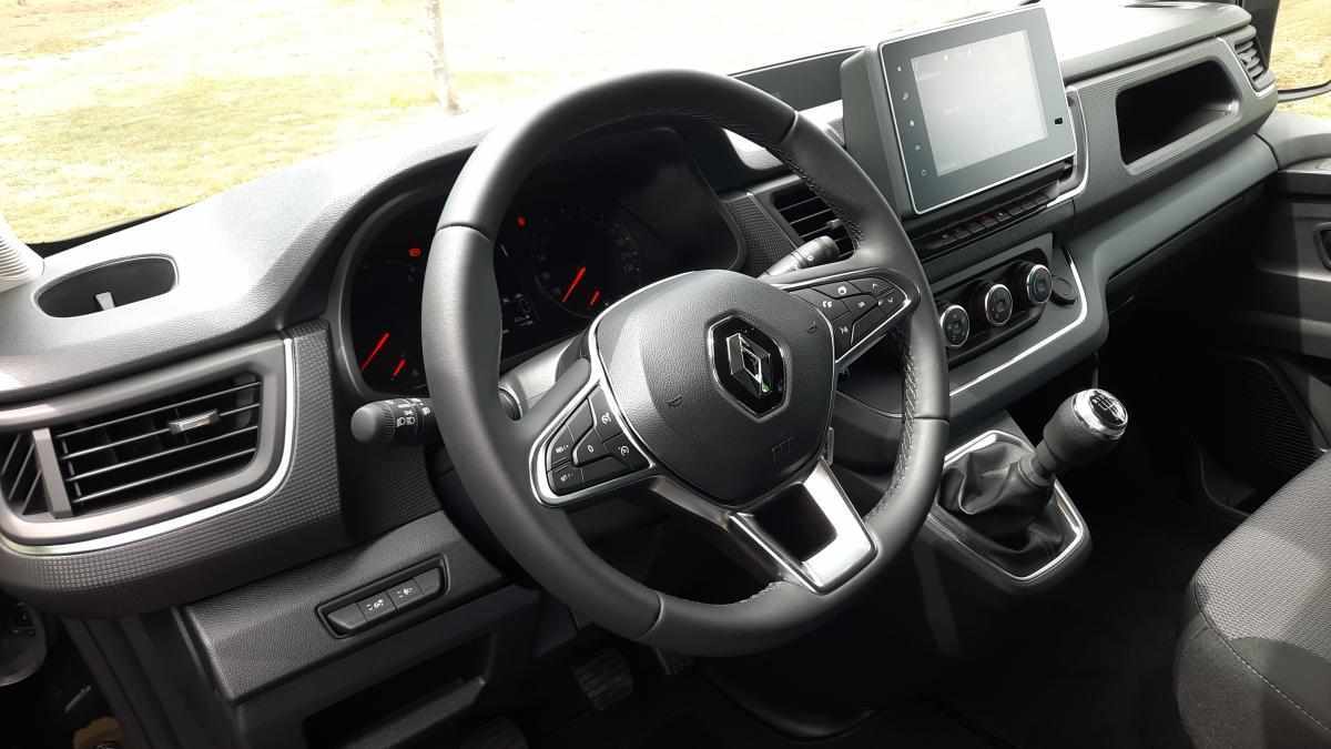 renault-trafic-2023-diesel-1997cc
