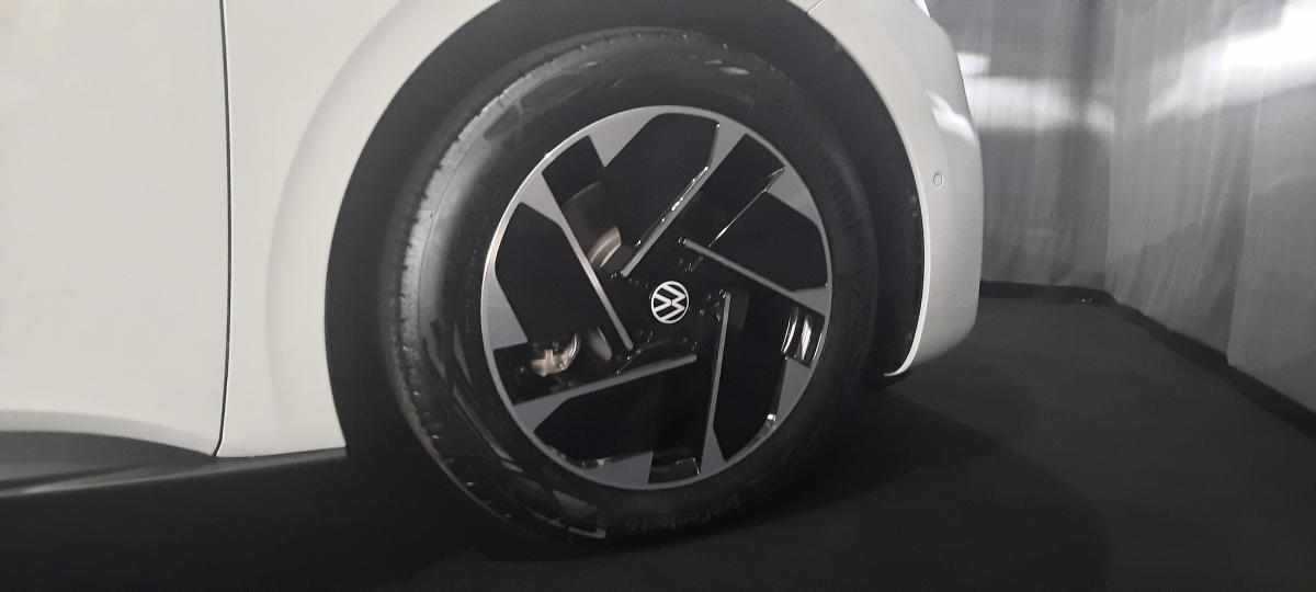 volkswagen-id-3-2023-eletrico-285cc