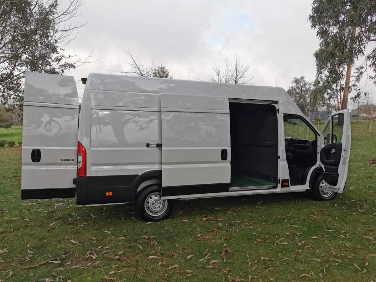 peugeot-boxer-2-2-bluehhdi-4x4-2022-diesel-2179cc