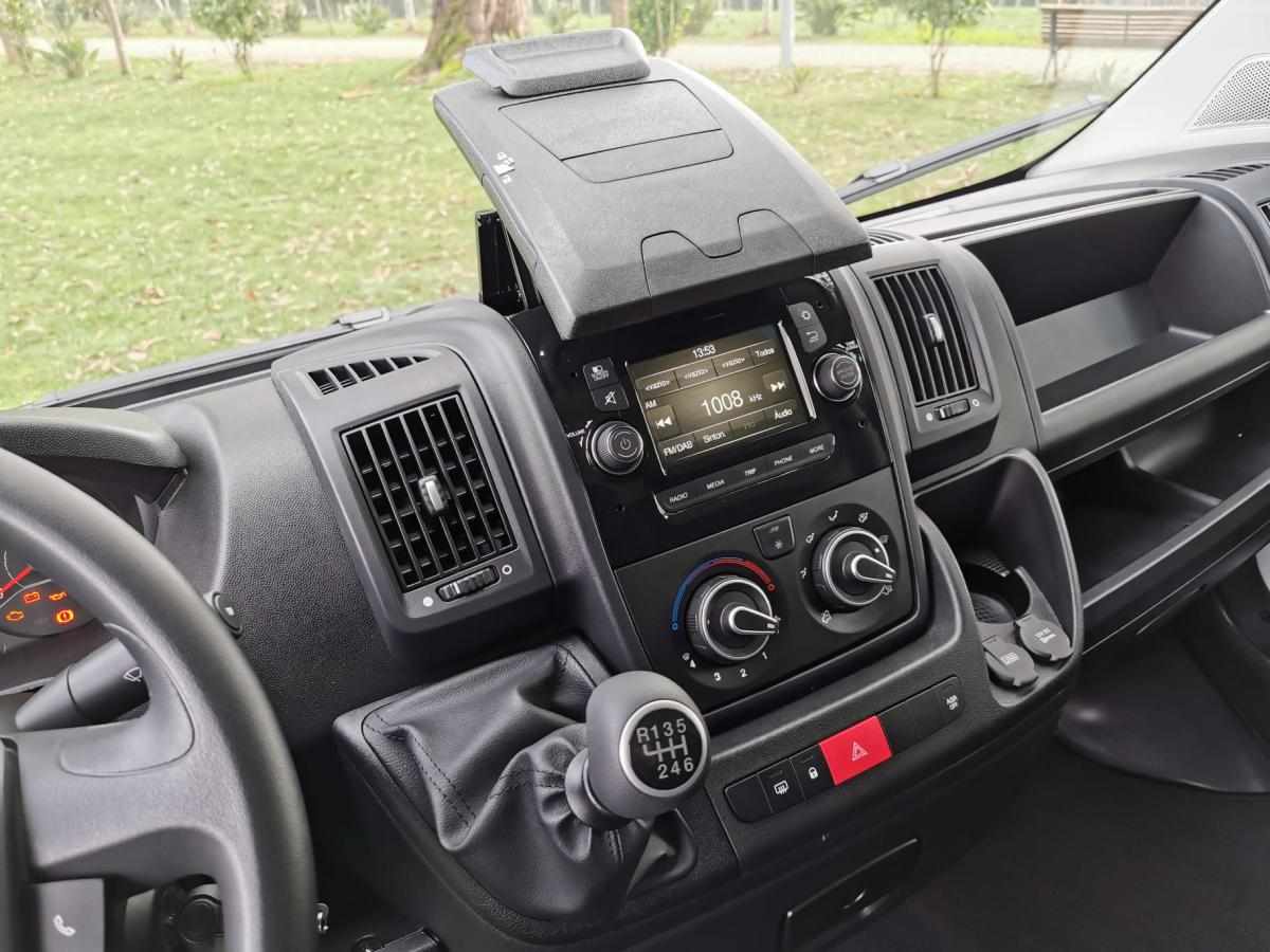 peugeot-boxer-2-2-bluehhdi-4x4-2022-diesel-2179cc