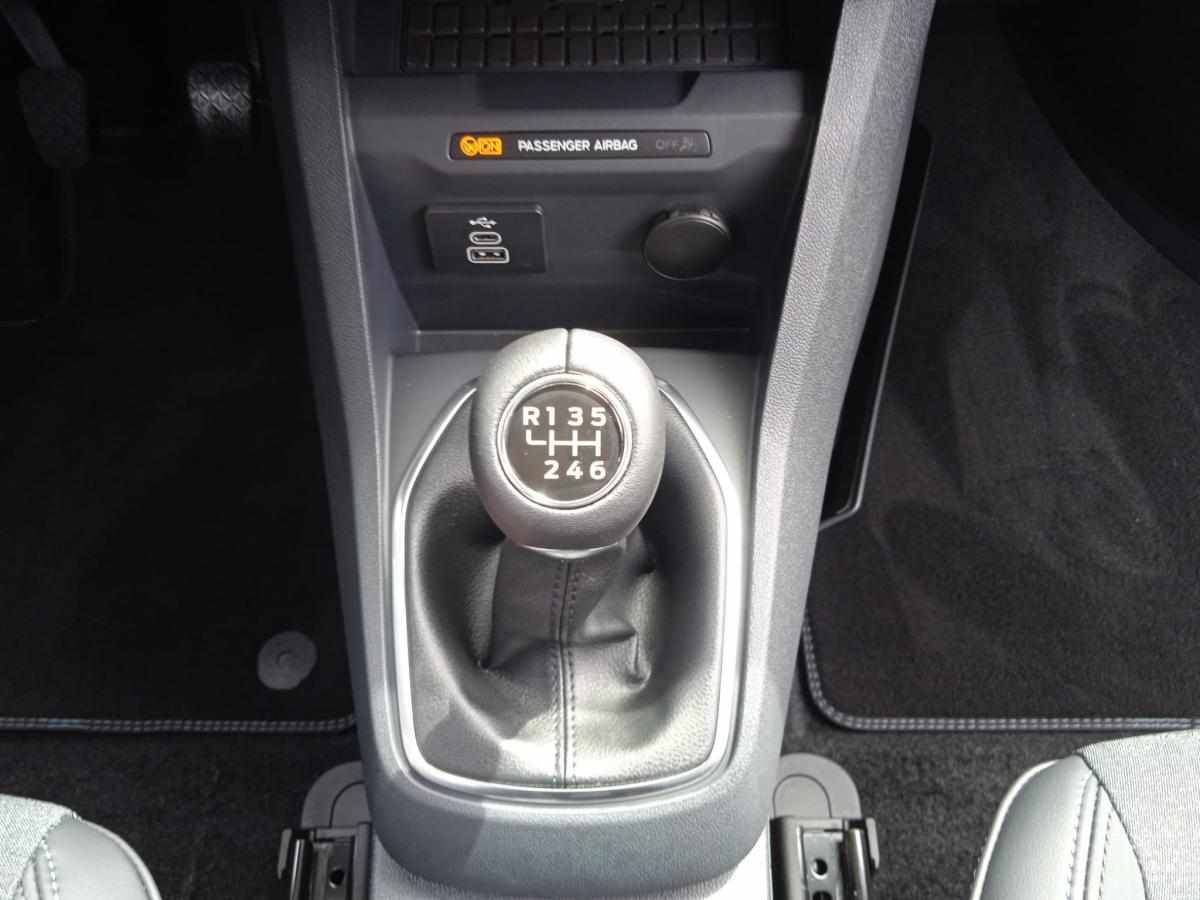 ford-tourneo-courier-2025-gasolina-999cc