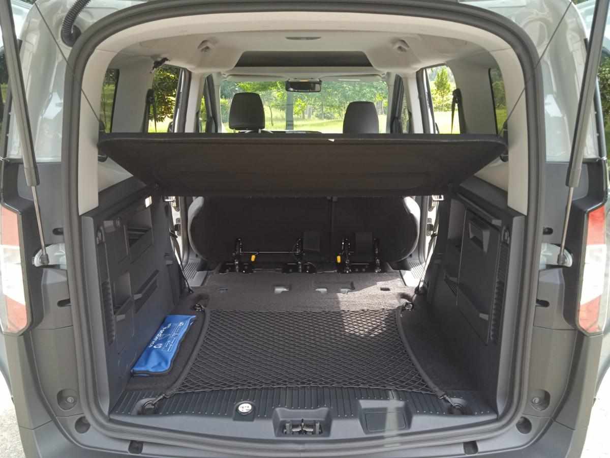 ford-tourneo-courier-2025-gasolina-999cc