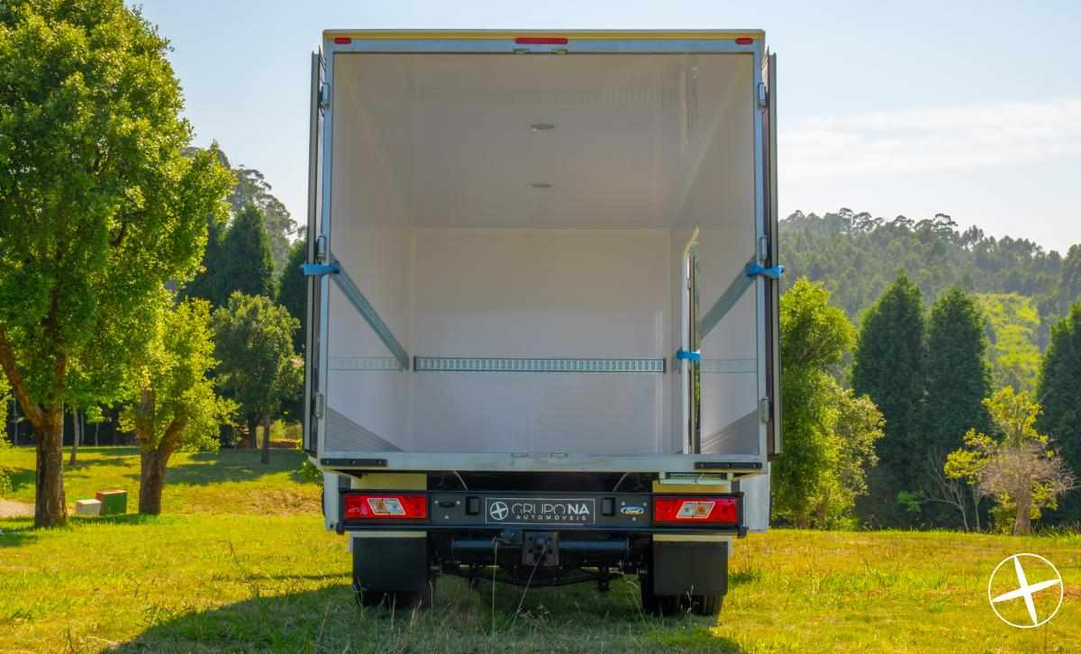 ford-transit-2024-diesel-1995cc