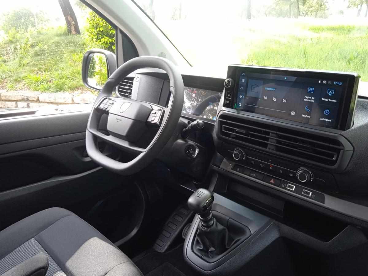 peugeot-expert-1-5-bluehdi-2025-diesel-1499cc