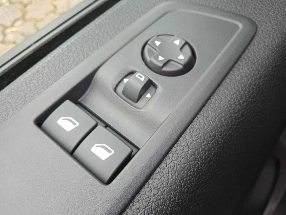 peugeot-expert-1-5-bluehdi-2025-diesel-1499cc