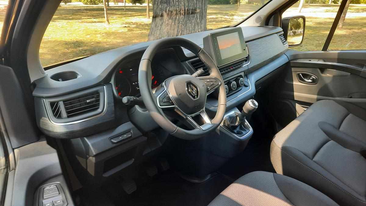 renault-trafic-2-0-150cv-2023-diesel-1997cc