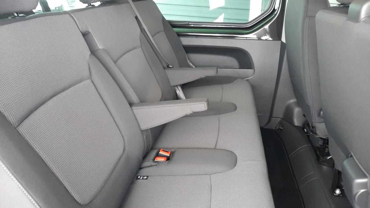 renault-trafic-2-0-150cv-2023-diesel-1997cc