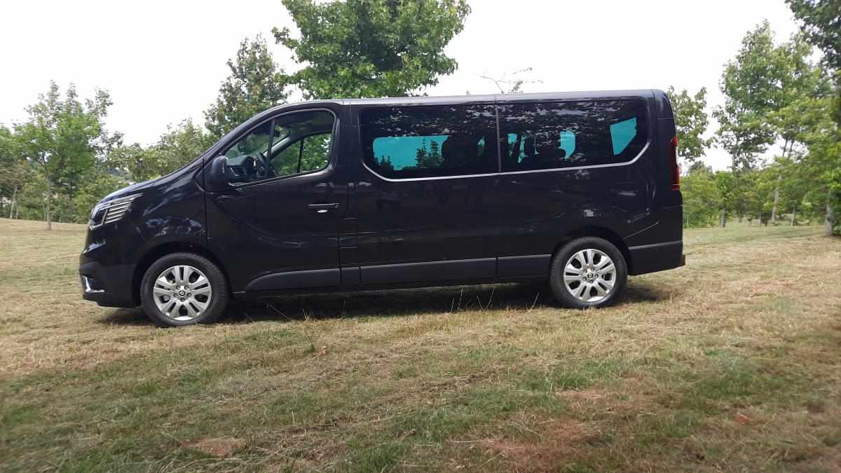 renault-trafic-2-0-150cv-2023-diesel-1997cc