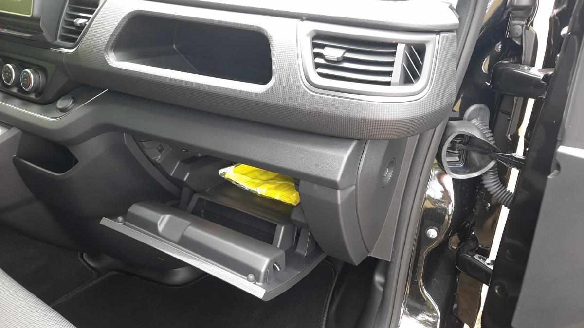 renault-trafic-2-0-150cv-2023-diesel-1997cc