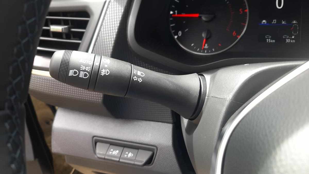 renault-trafic-2-0-150cv-2023-diesel-1997cc