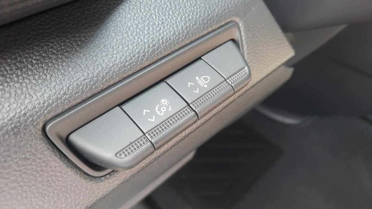 renault-trafic-2-0-150cv-2023-diesel-1997cc