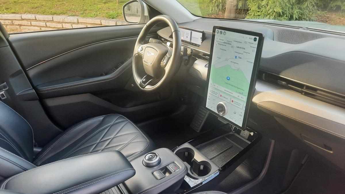 ford-mustang-mach-e-standard-range-2021-eletrico