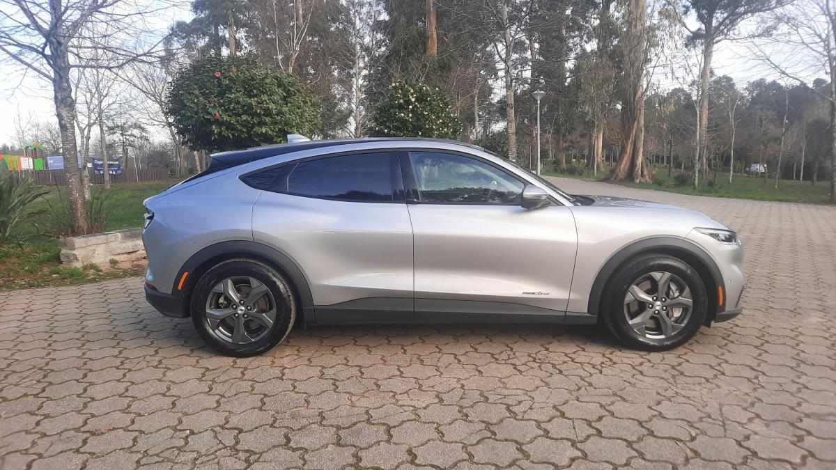 ford-mustang-mach-e-standard-range-2021-eletrico