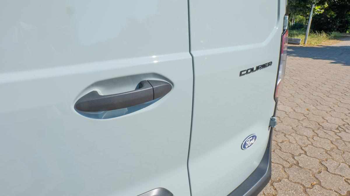 ford-transit-courier-2024-diesel-1499cc