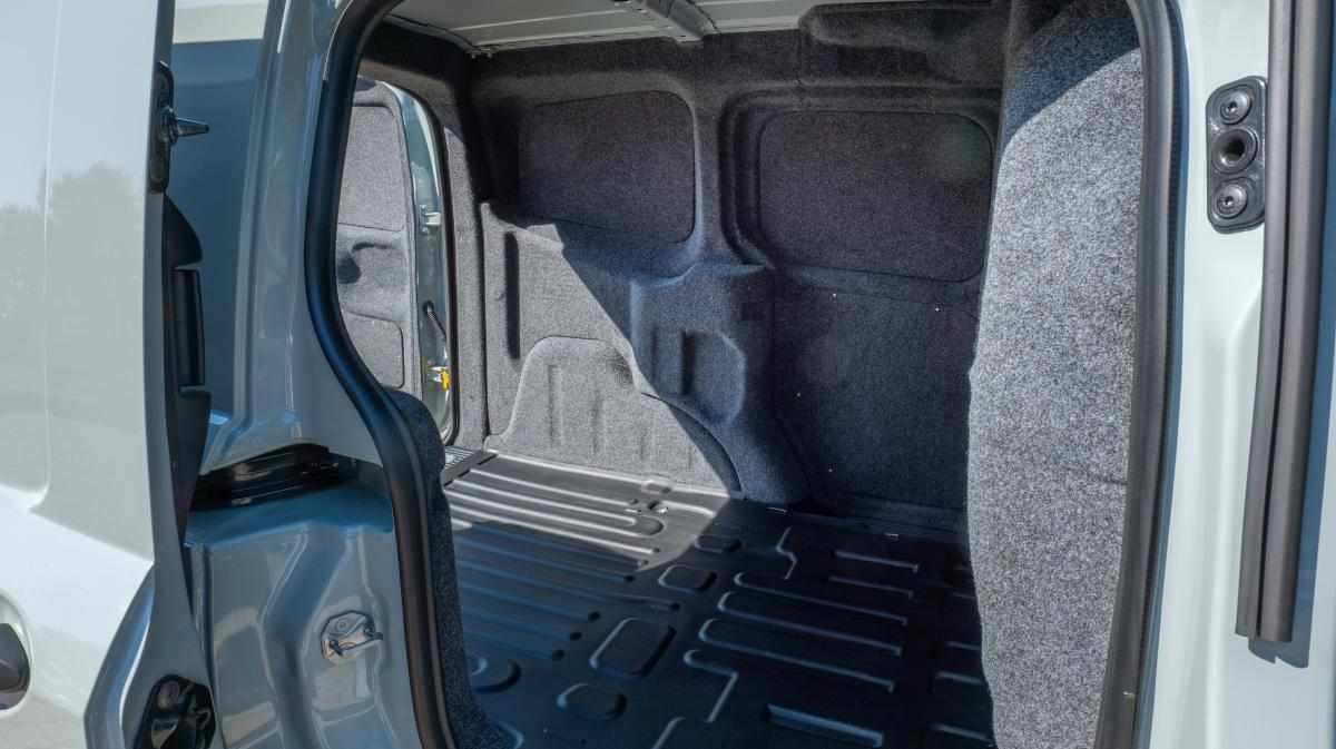 ford-transit-courier-2024-diesel-1499cc