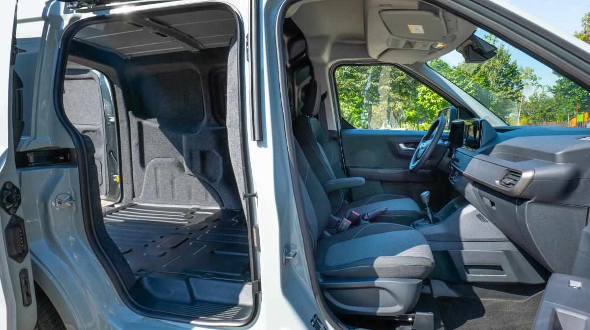 ford-transit-courier-2024-diesel-1499cc