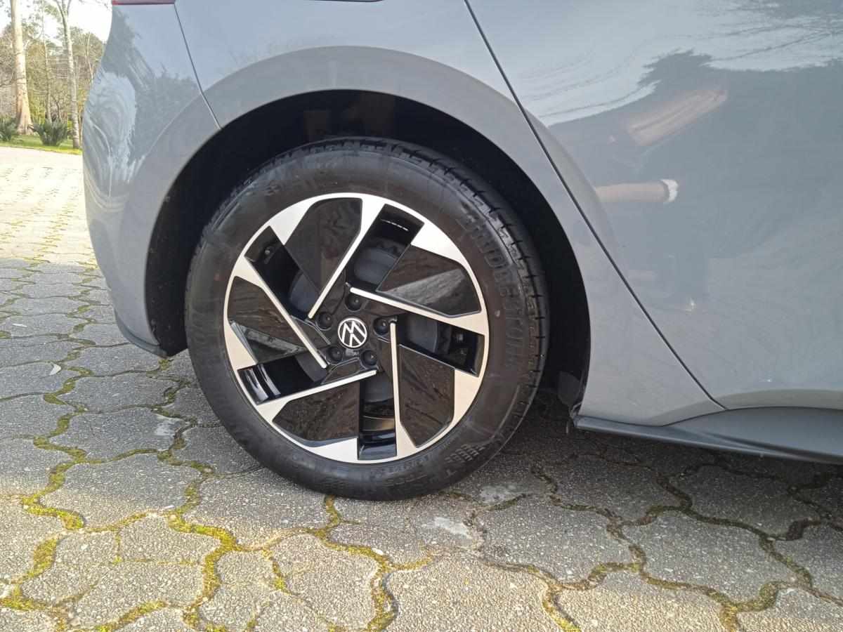 volkswagen-id-3-pure-performance-45-kwh-2023-eletrico