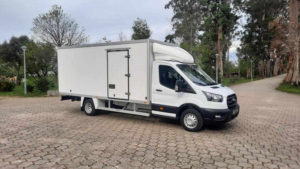 ford-transit-2024-diesel-1995cc
