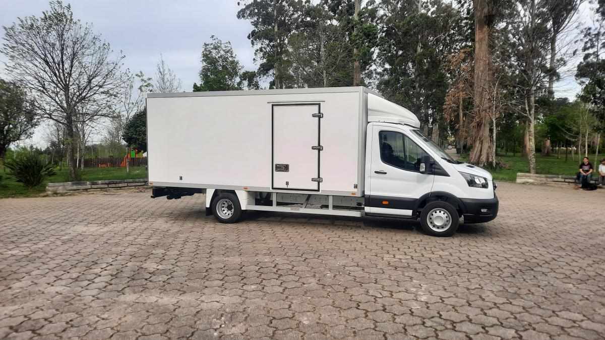 ford-transit-2024-diesel-1995cc