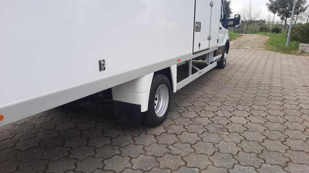 ford-transit-2024-diesel-1995cc