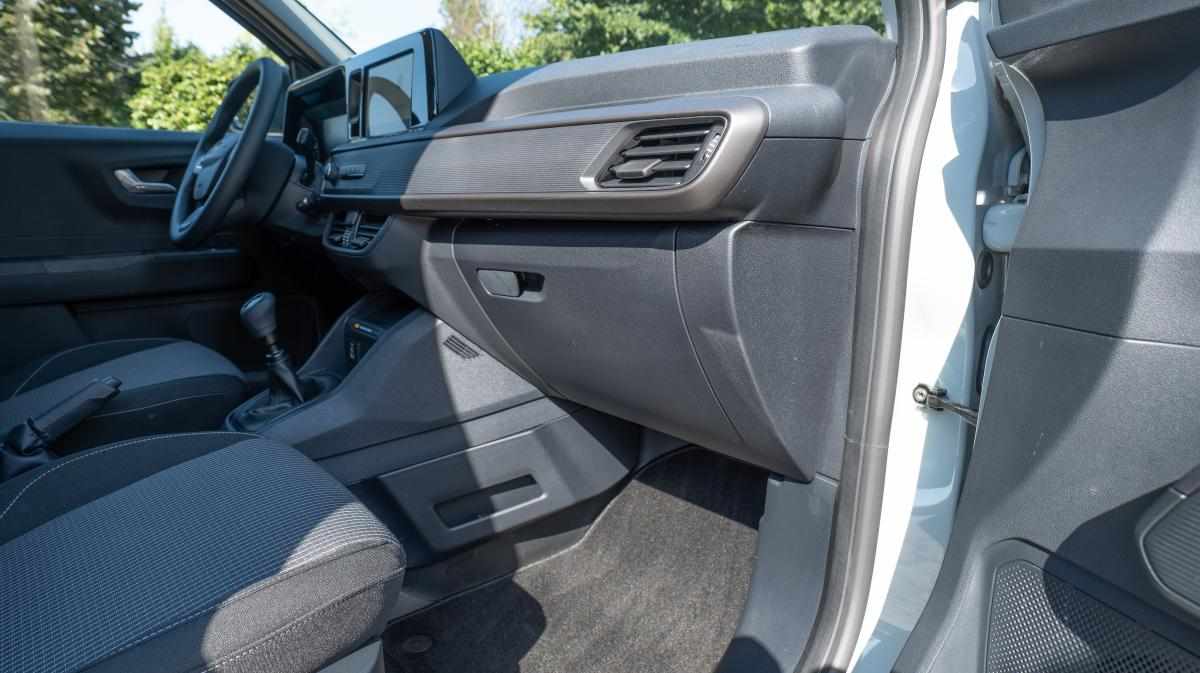 ford-transit-courier-2024-diesel-1499cc