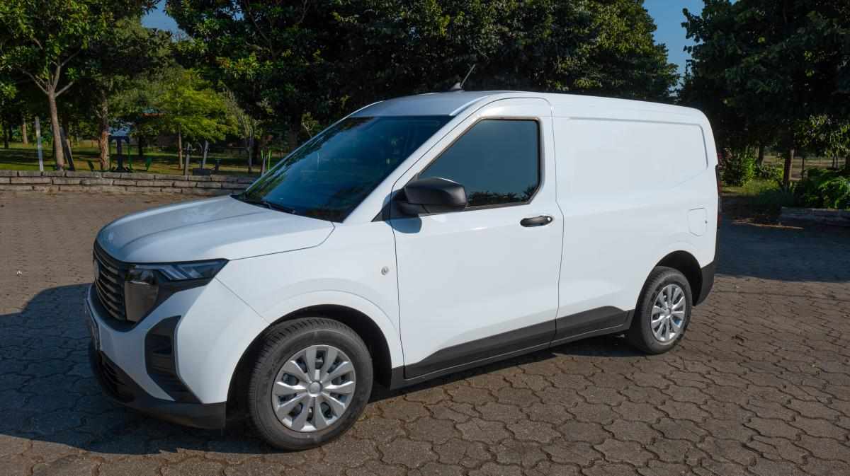 ford-transit-courier-2024-diesel-1499cc