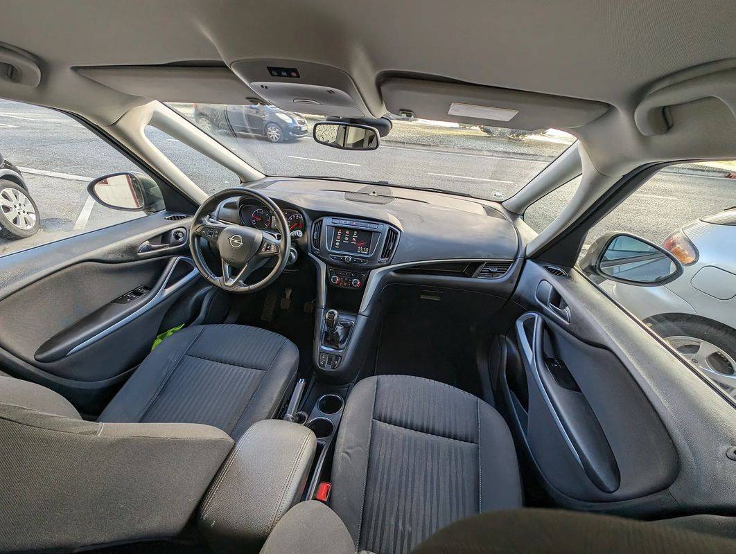 opel-zafira-2018-diesel-1598cc