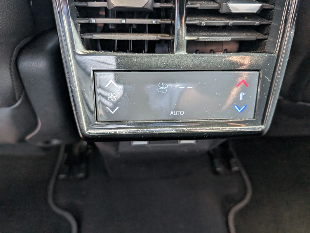 ds-ds-7-crossback-2022-hibrido-a-gasolina-1598cc