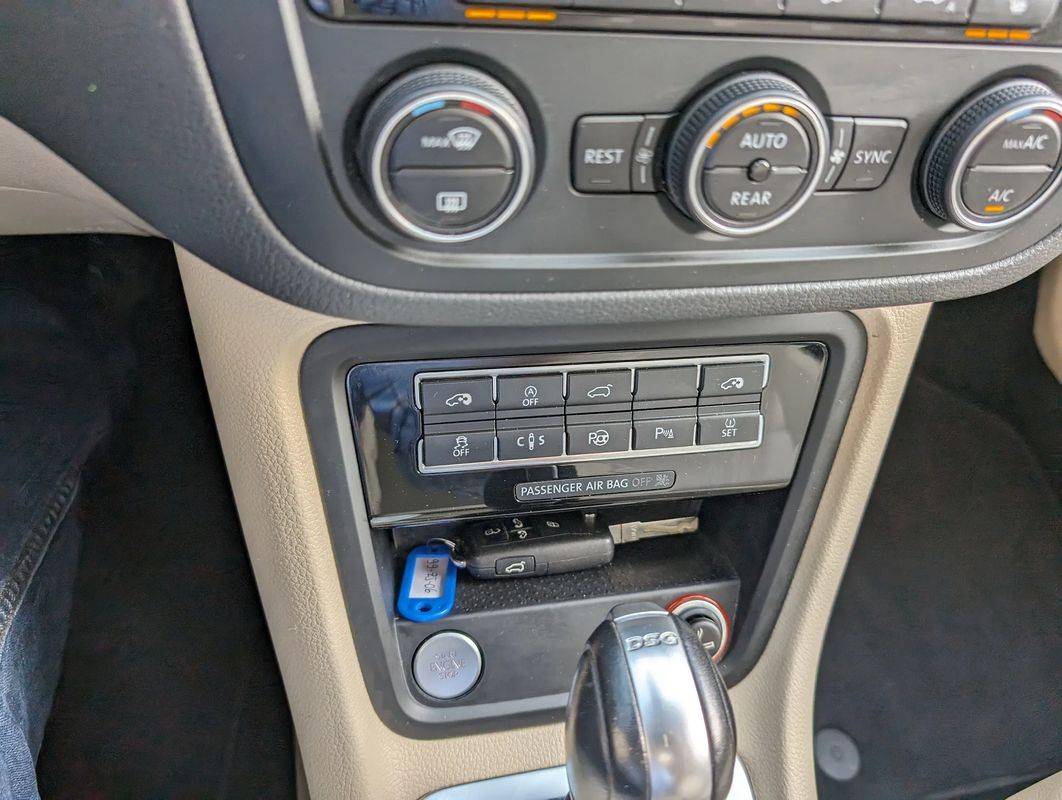 volkswagen-sharan-2019-diesel-1968cc