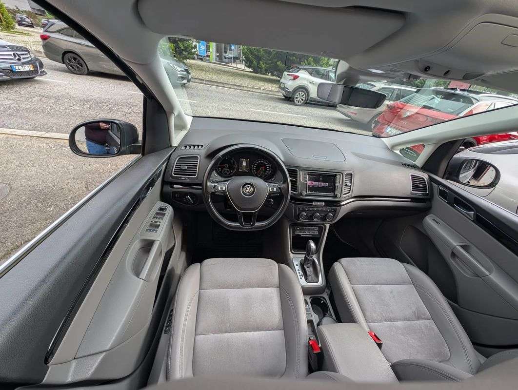 volkswagen-sharan-2021-diesel-1968cc