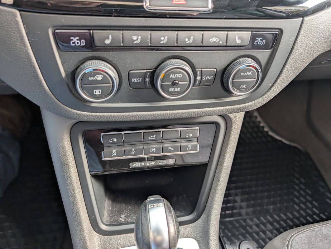 volkswagen-sharan-2021-diesel-1968cc