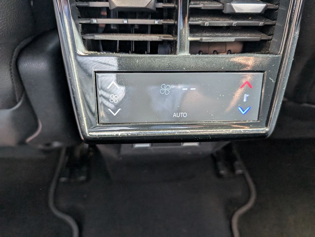 ds-ds-7-crossback-2022-hibrido-a-gasolina-1598cc
