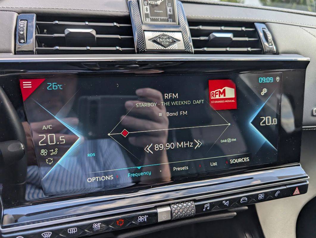 ds-ds-7-crossback-2022-hibrido-a-gasolina-1598cc