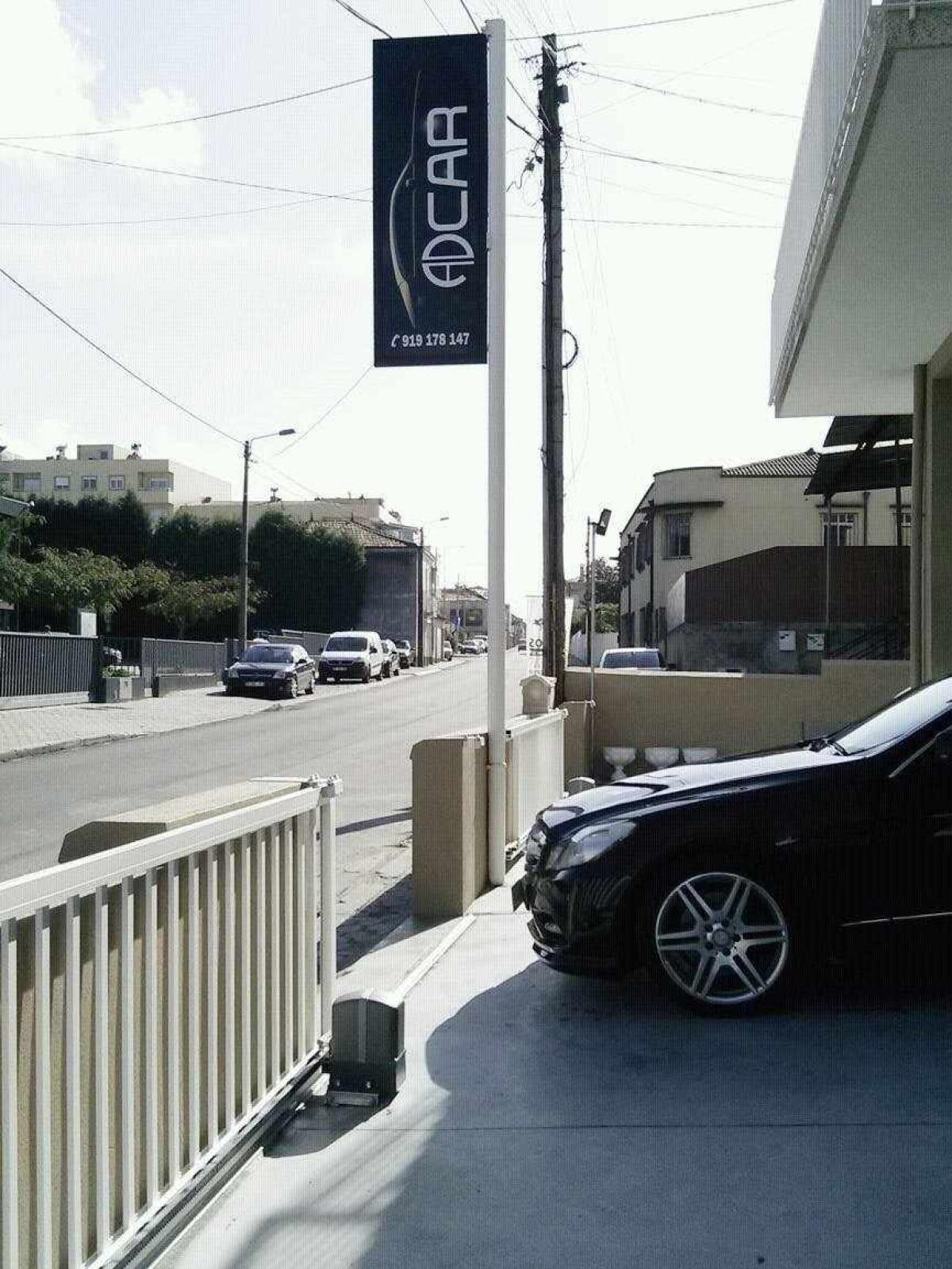 seller image