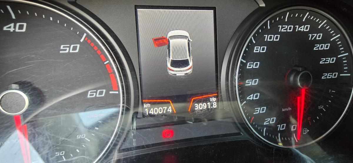 seat-leon-1-6-tdi-2019-diesel-1598cc