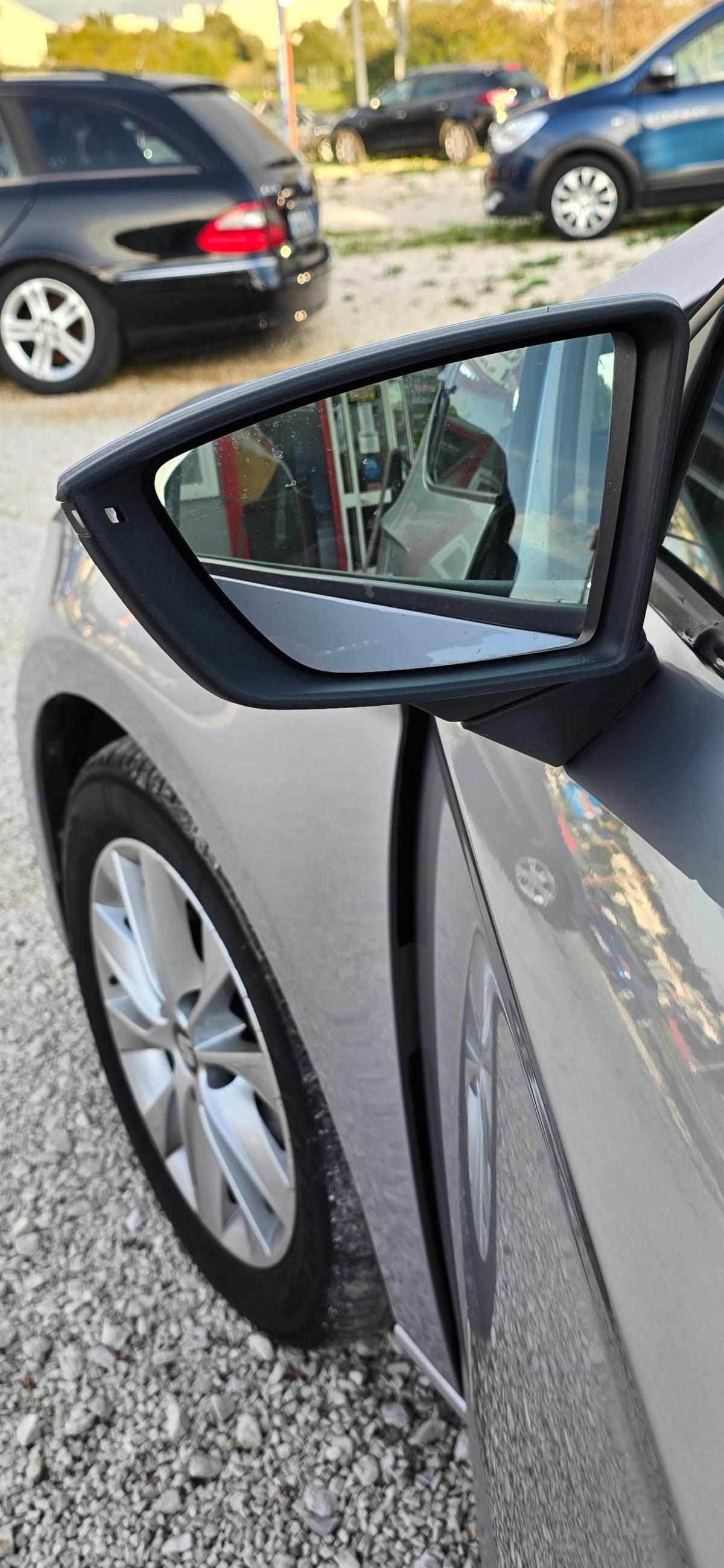 seat-leon-1-6-tdi-2019-diesel-1598cc