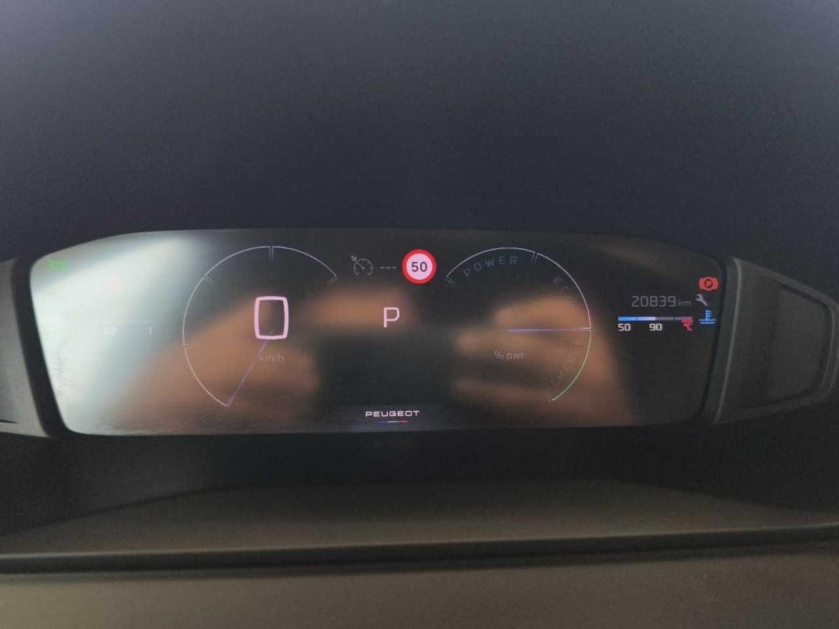 peugeot-2008-2025-hibrido-a-gasolina-1199cc