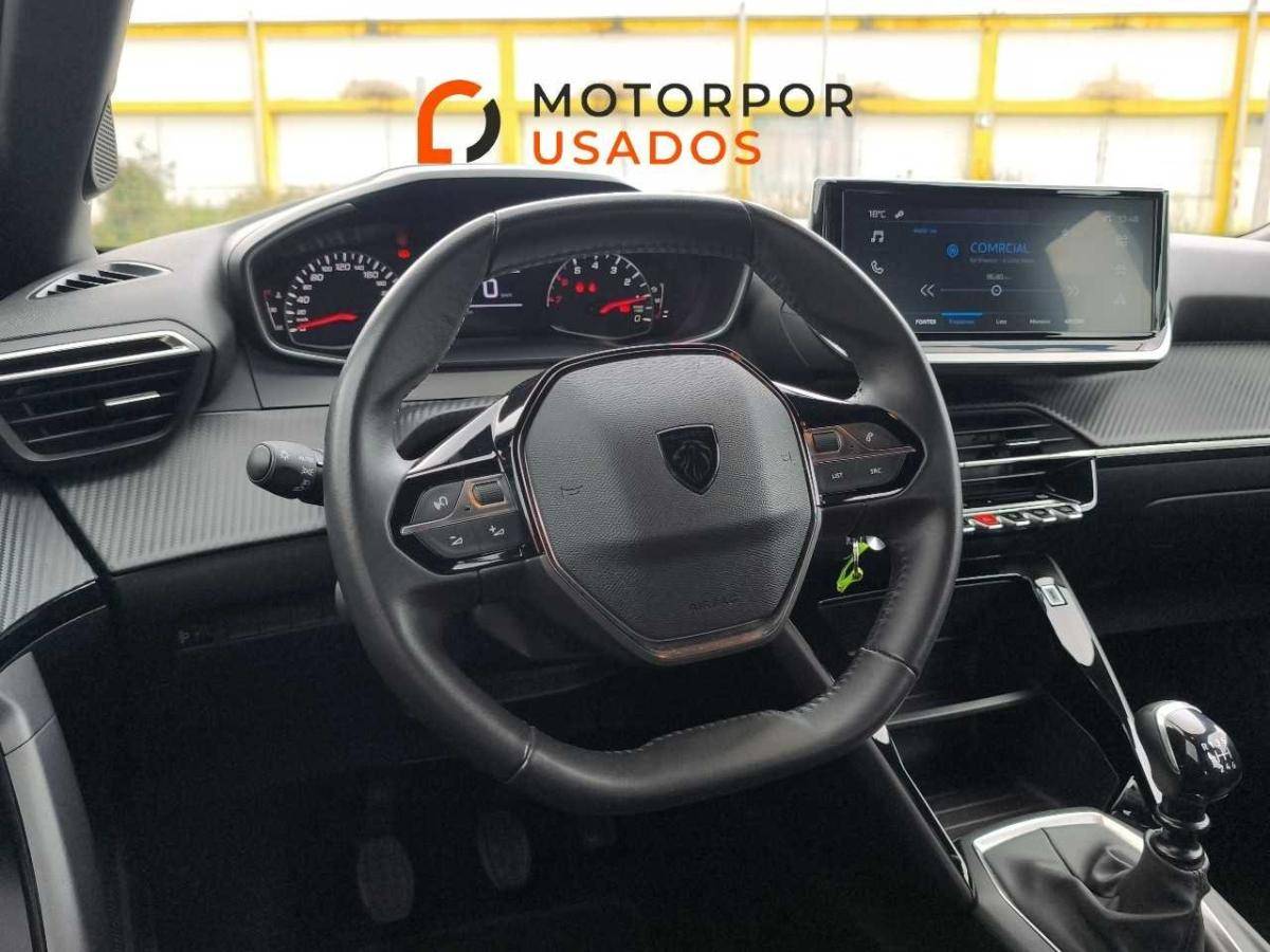 peugeot-2008-2024-gasolina-1199cc